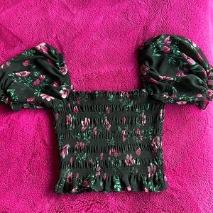 Black floral puff sleeve shirt